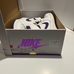 Nike Women's Athletic Shoes - White and Purple